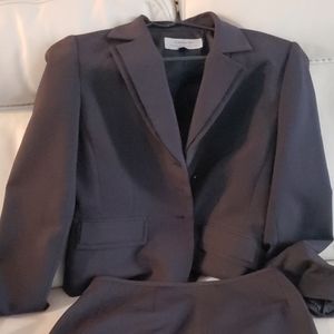 Skirt suit set